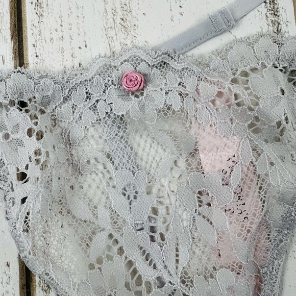 Victoria’s Secret Dream Angels Shine Strap V-String Thong Pantie Medium - Picture 5 of 8